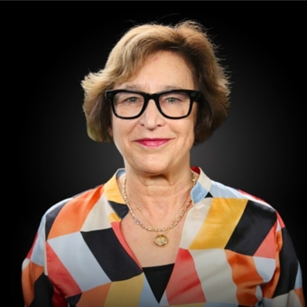 Professor Amanda Kirby